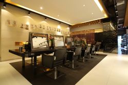 剪发区-TONI&GUY
