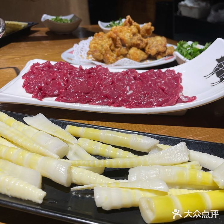 人生得意须【火锅】，莫使【牛事】空对月！