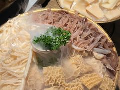 -毛肚向右·川渝毛肚王(经开永旺店)