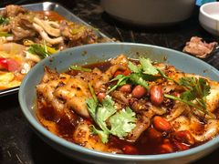 流汁宽粉-臻老板牛肉面(光华路SOHO店)