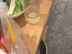 -三人行骨头王火锅(长寿店)