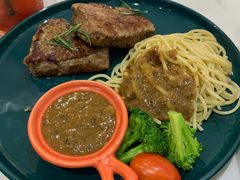 -丽莎沙拉轻食餐厅(国贸店)