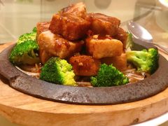 -深圳富苑皇冠假日套房酒店