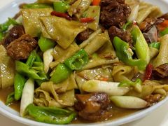 鸡肉焖饼-阮嫂子拨鱼子(华东古城新街店)