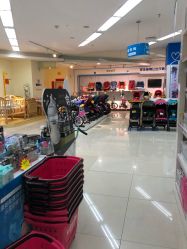 -孩子王(铁西万达店)