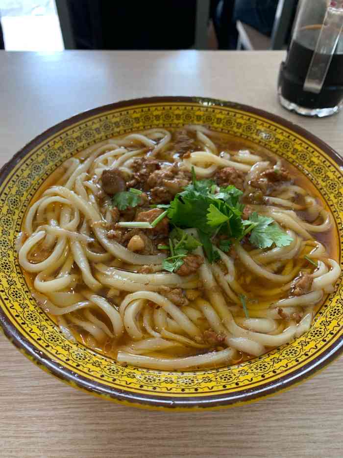 老二勾刀面-"终于吃过这家后,我上下班沿路的面馆都尝了.