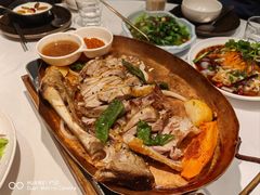 天山烤羊腿-天山传奇新疆菜(SKLP店)