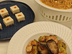 -品海楼·大连海胆锅贴馆(东港店)