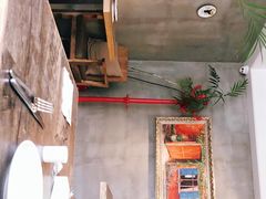 -HIGH FIVE哈福手工汉堡(桂林路店)