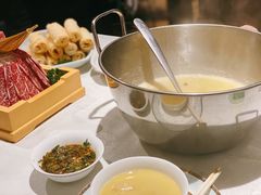 花胶鸡锅底-上房火鍋(新天地店)