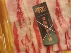 -牛YO寿喜烧·铁板烧和牛火锅自助(市府恒隆店)