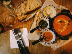 三种酱配酸面包-Mesa Madre梅萨妈妈·Bintana(国贸店)