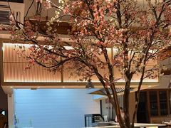 -蜜桃餐厅·伴山(湖滨商业街店)