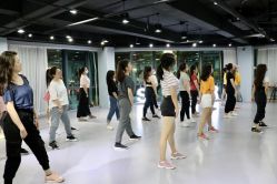 -STAR舞蹈工作室