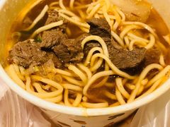 -六合夜市