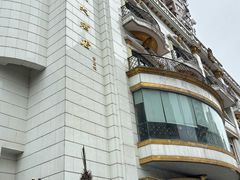 -王朝大酒店徐汇店-地面停车场