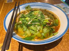 -苗八碗米线