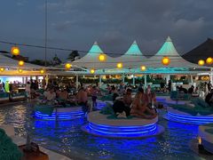 -FINNS Beach Club