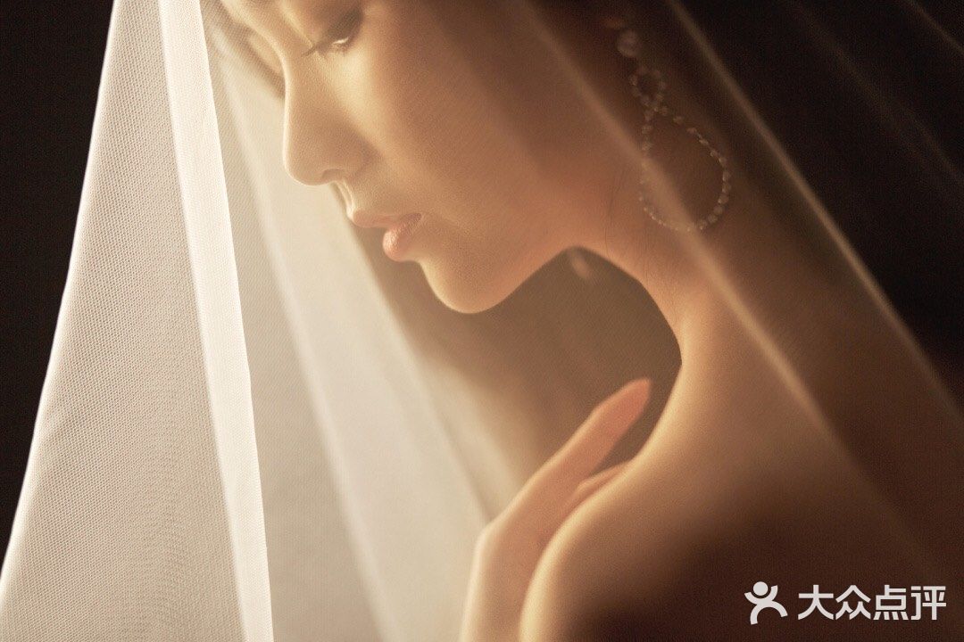 把星光拍进婚纱照里