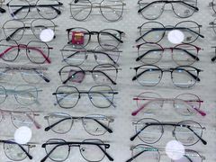 -朱师傅眼镜·蔡司·依视路·尼康(市先进店)