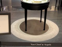 -梵克雅宝(国贸商城店)