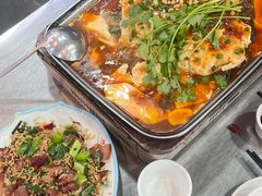 -邹胖哥好好吃餐馆(荔波美食街店)