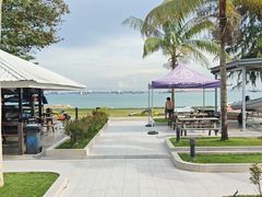 -东海岸人工湖美食村