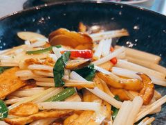 -半山腰·云南菜(侨福芳草地店)