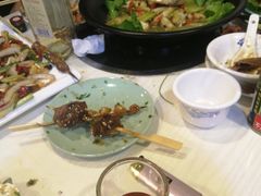 -虾弄弄海派小龙虾·牛羊蝎子火锅