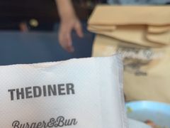 -The Diner X餐厅(青岛万象城店)