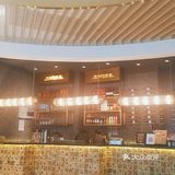 周末和朋友来这家店里吃饭，在天空之城4楼好像