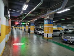 -成都东站-停车场