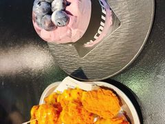 -W COLLECTIVE  DESSERT SHOP