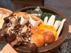 -三出山火锅(南京万象天地店)
