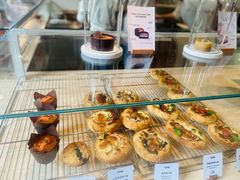-VERIE BAKEHOUSE