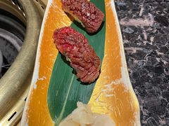 炙烤霜降牛肉握寿司-老乾杯和牛烧肉(王府中环店)