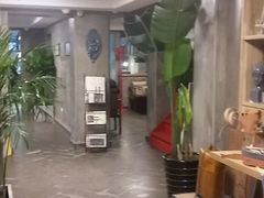 -HIGH FIVE哈福手工汉堡(桂林路店)