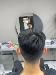 -宫铭烫发染发接发店