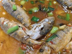 -头上红煨盐鸡·非遗院子餐厅