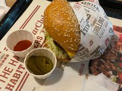 -The Habit Burger Grill 哈比特汉堡(复兴soho店)