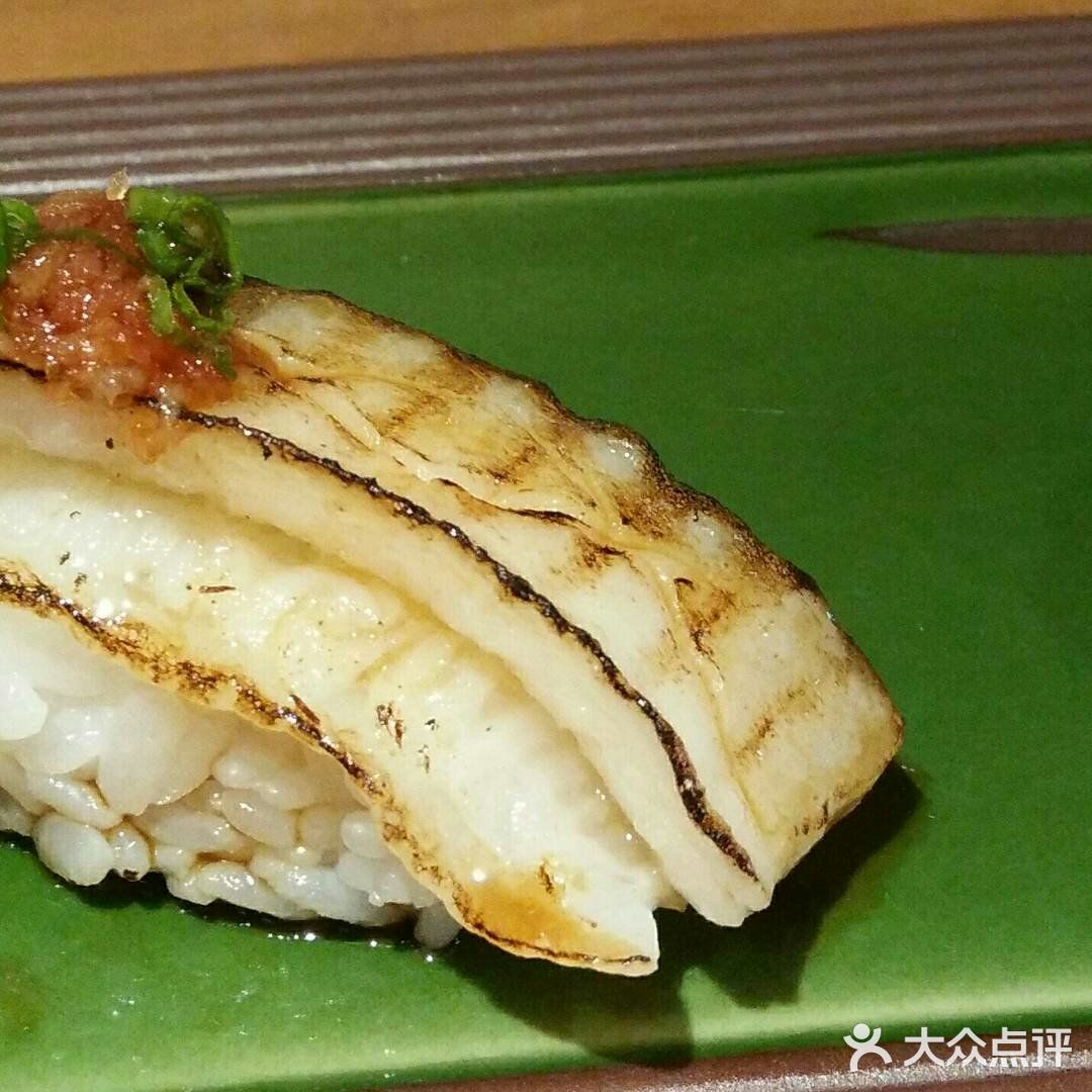 最喜欢活赤贝寿司,口感很好