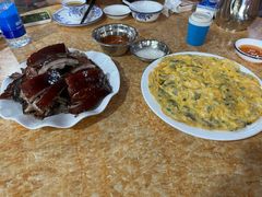 -黄记四更烤乳猪店