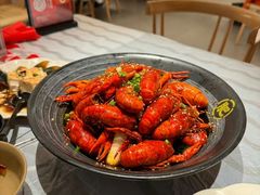 -肥肥虾庄·金牌油焖大虾(汉街SKP店)