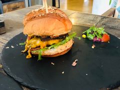 -HIGH FIVE哈福手工汉堡(桂林路店)