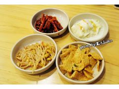 小菜-金北顺大锅家(신사본점)