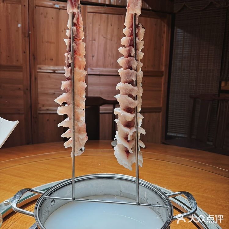 佛山探店 | 被这个无骨千层鱼吊法吸引住