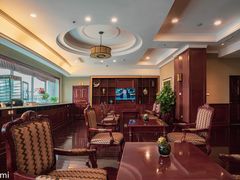 -深圳富苑皇冠假日套房酒店