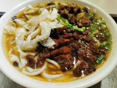 -花溪王记牛肉粉(四季花溪商场店)