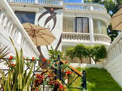 -Mark&Mars Restaurant