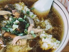 姬松茸鸡汤泡饭-玉滋補